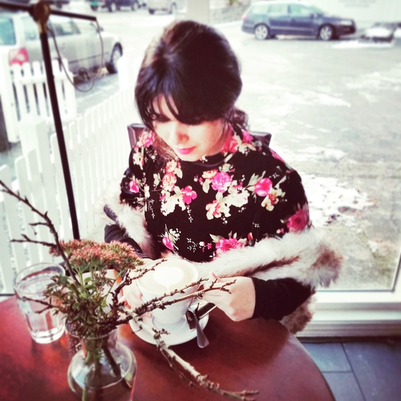 Meet your Posher, Sana - Picture 1 of 1